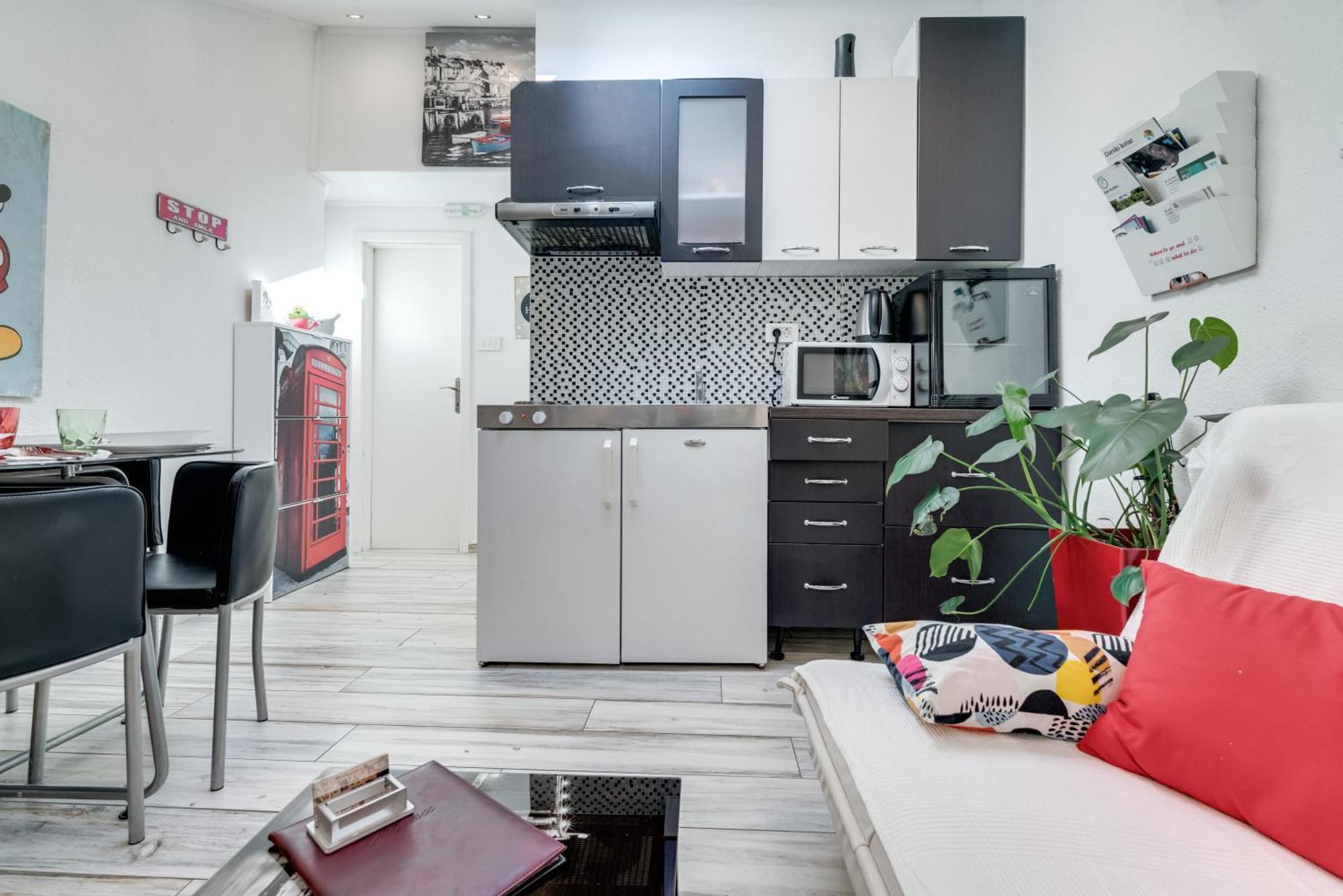 B&B Apartment'S Coli Bakar Exterior photo